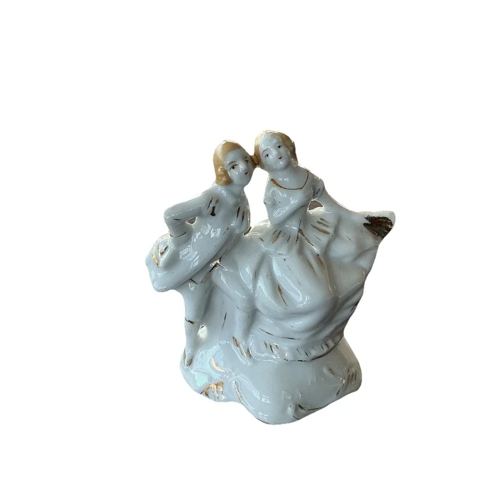 VTG Victorian Couple Porcelain‎ Figurine White Gold Accent Made In Japan 3x3